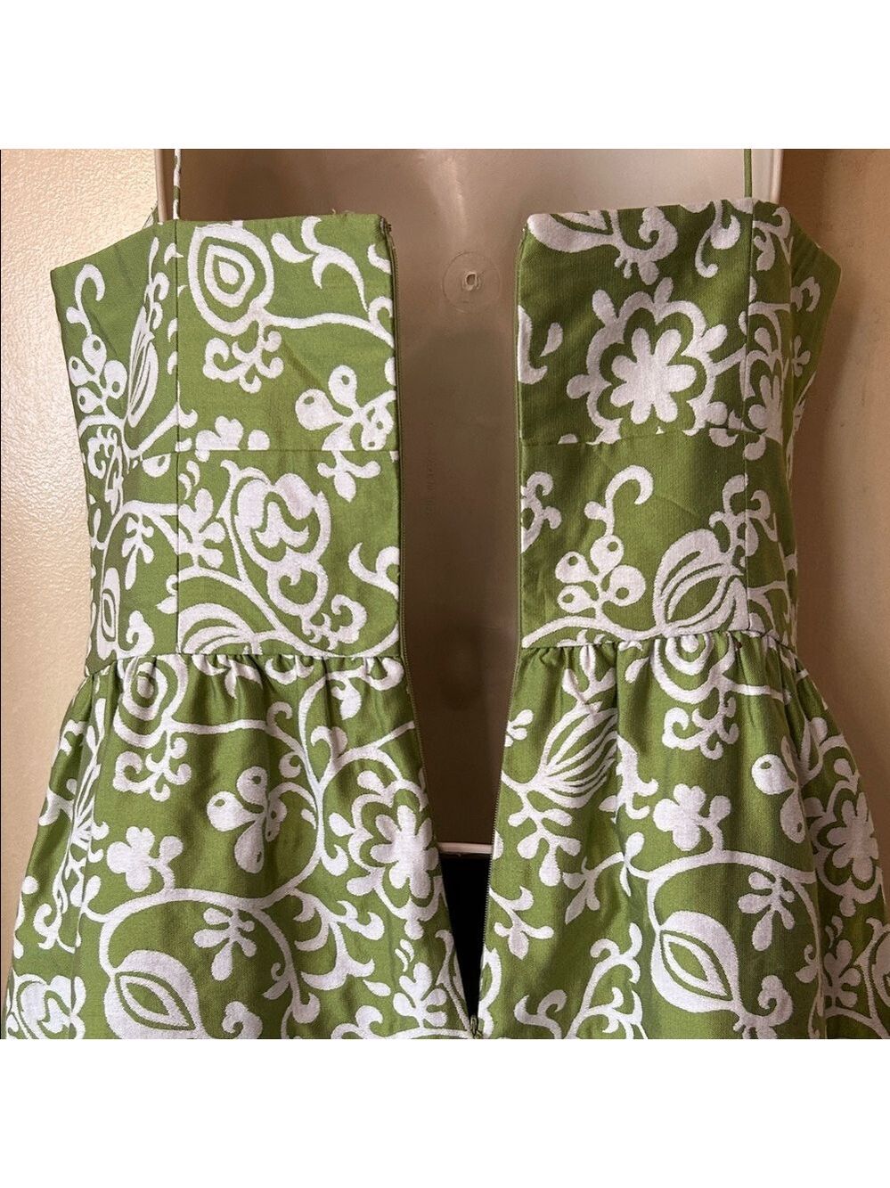 Ann Taylor Green and White Silk Floral Mini Dress size 8 - Picture 9 of 11